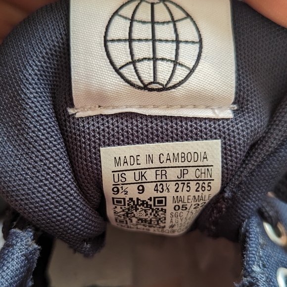 Adidas, shoes for men, Size 9.5 - Picture 5 of 5